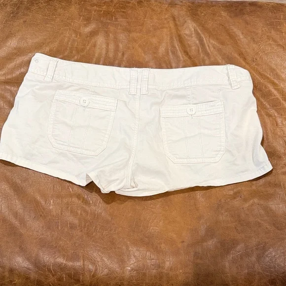 American Eagle Outfitters Women's White Jean Shorts - Picture 6 of 10